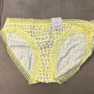 Auden Women's Yellow and White Lace Panties